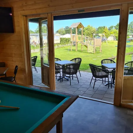 Chalet 539 Op Recreatiepark De Wielen