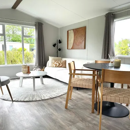 539 Op Recreatiepark De Wielen Chalet Sint Maarten