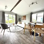 539 Op Recreatiepark De Wielen شاليه *