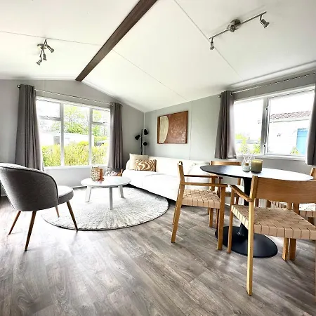 539 Op Recreatiepark De Wielen 木屋 *